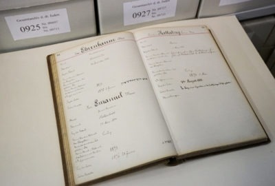 Ansicht-Akte_innen_c-CJ_Foto-Anna-Fischer-1-scaled-400x270