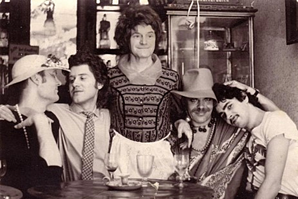 Sonntags-Club / Siegfried Spremberg, Berlin um 1970 in der „Mulackritze“ von Charlotte von Mahlsdorf ©HIB