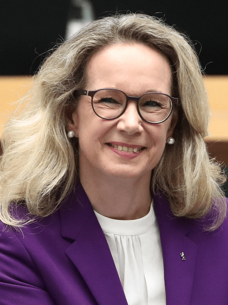 Portrait Sarah Wedl Wilson. Senatorin für Kultur und Gesellschaftlichen Zusammenhalt